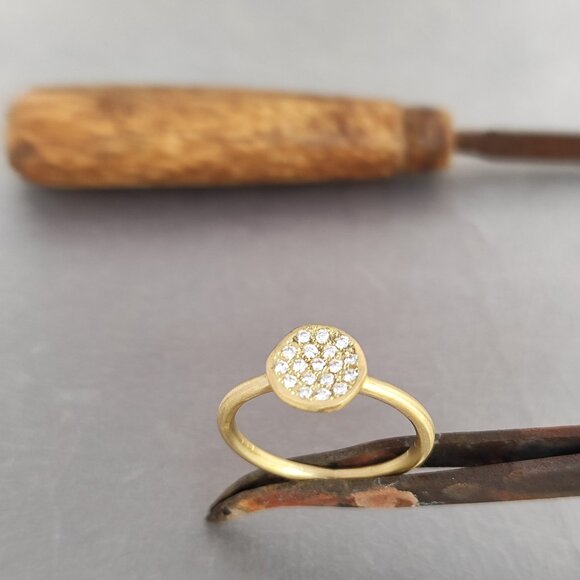 Engagement ring. 14K Yellow gold ring with 0.18ct Diamonds. UNIQUE beautiful - Picture 5 of 11